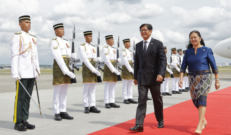 Presiden Filipina, Ferdinand Marcos Jr tiba di Malaysia bagi menghadiri Sidang Kemuncak ASEAN ke-47 dan sidang-sidang berkaitan / BERNAMA